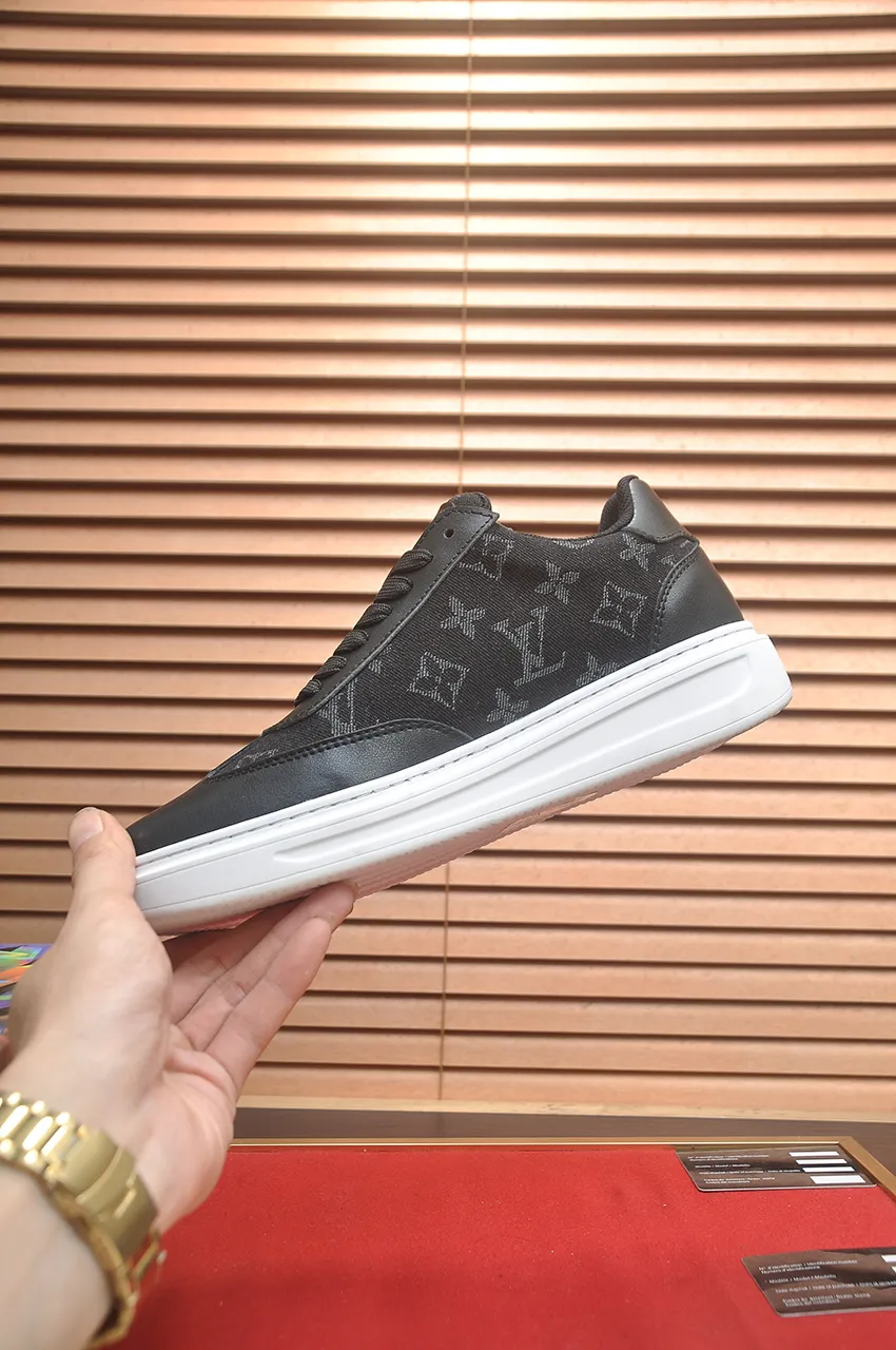Men's shoes 💰540💶[LOUIS VUITTON] Original order price (water-dyed cowhide lining) new model 🍀LV Louis Vuitton * - top version of LV classic trendy shoes! Made of imported original cowhide, water-dyed cowhide lining, and original wear-resistant rubber outsole! High quality products! Code number 38-45 (45 is custom-made and cannot be returned or exchanged)